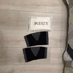 Knee Compression Sleeves (Pair)